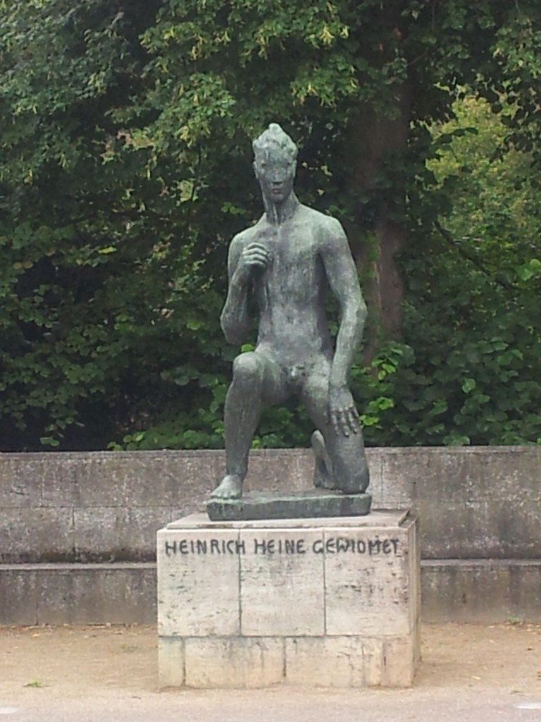 Spomenik posvecen Heinrichu Heineu